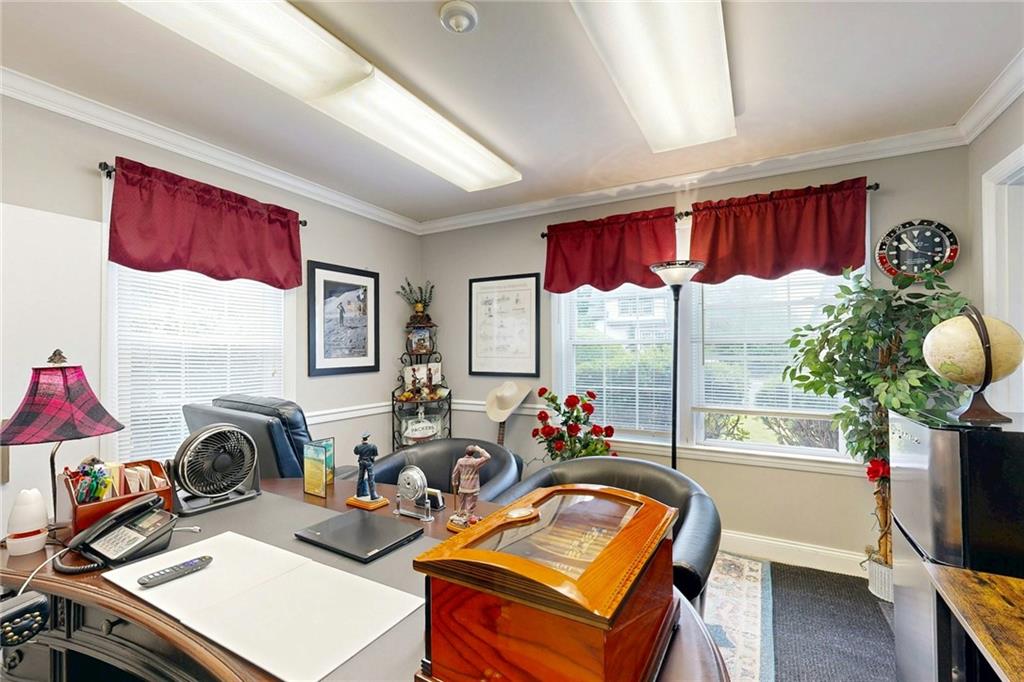 873 Warwick Avenue Property Photo 12