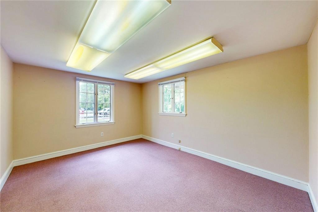 873 Warwick Avenue Property Photo 16