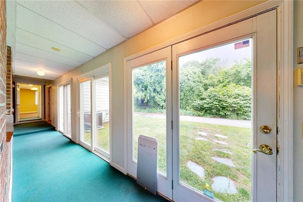 873 Warwick Avenue Property Photo 24