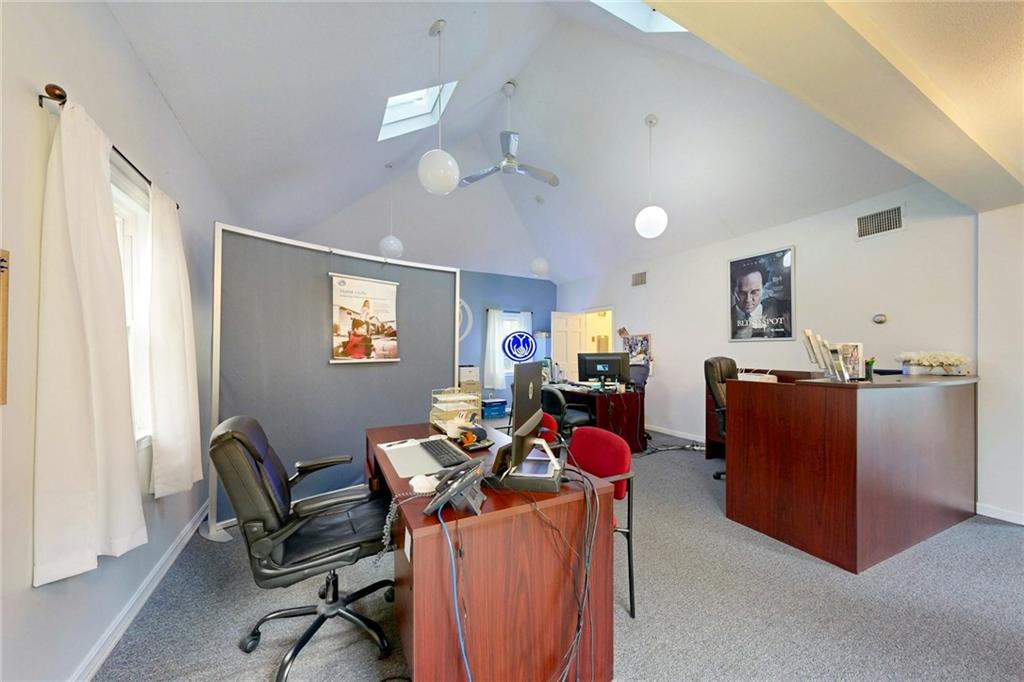 873 Warwick Avenue Property Photo 25
