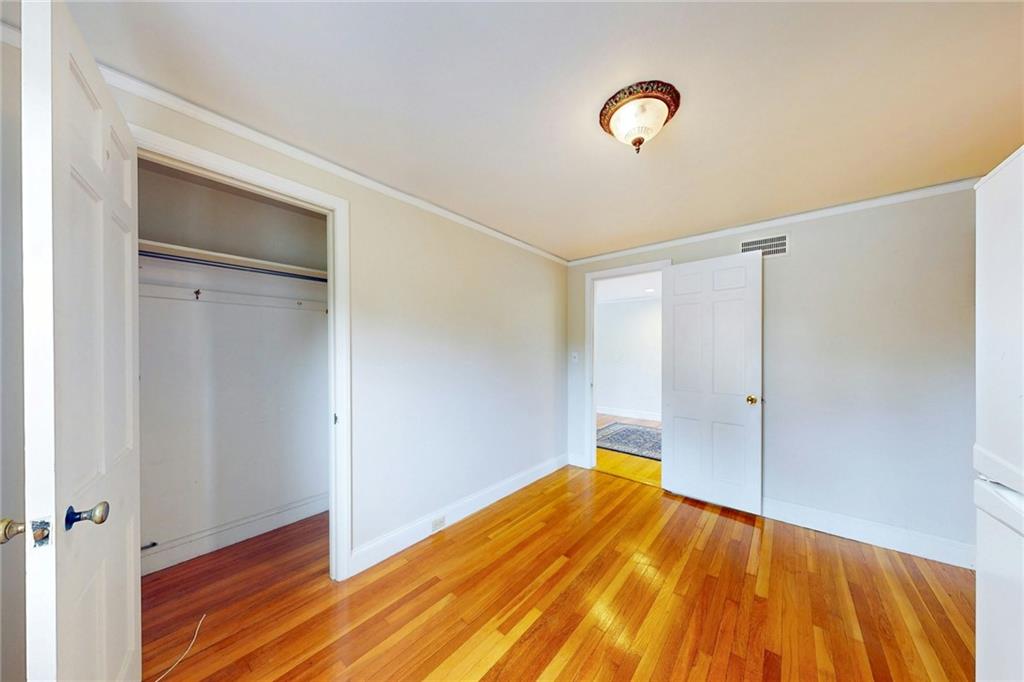 873 Warwick Avenue Property Photo 35