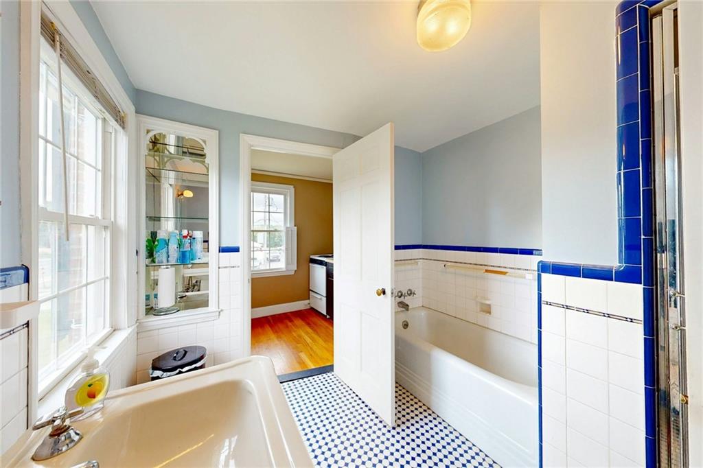 873 Warwick Avenue Property Photo 38