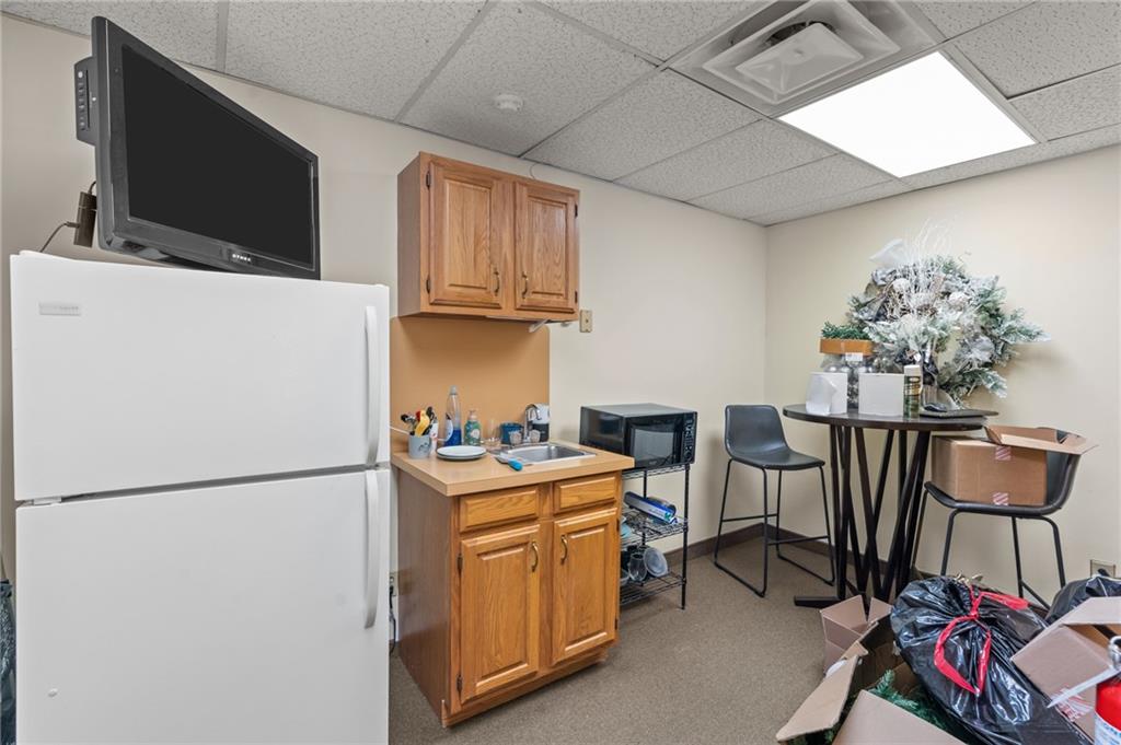 33 College Hill Road Unit 25 - 2 Property Photo 3