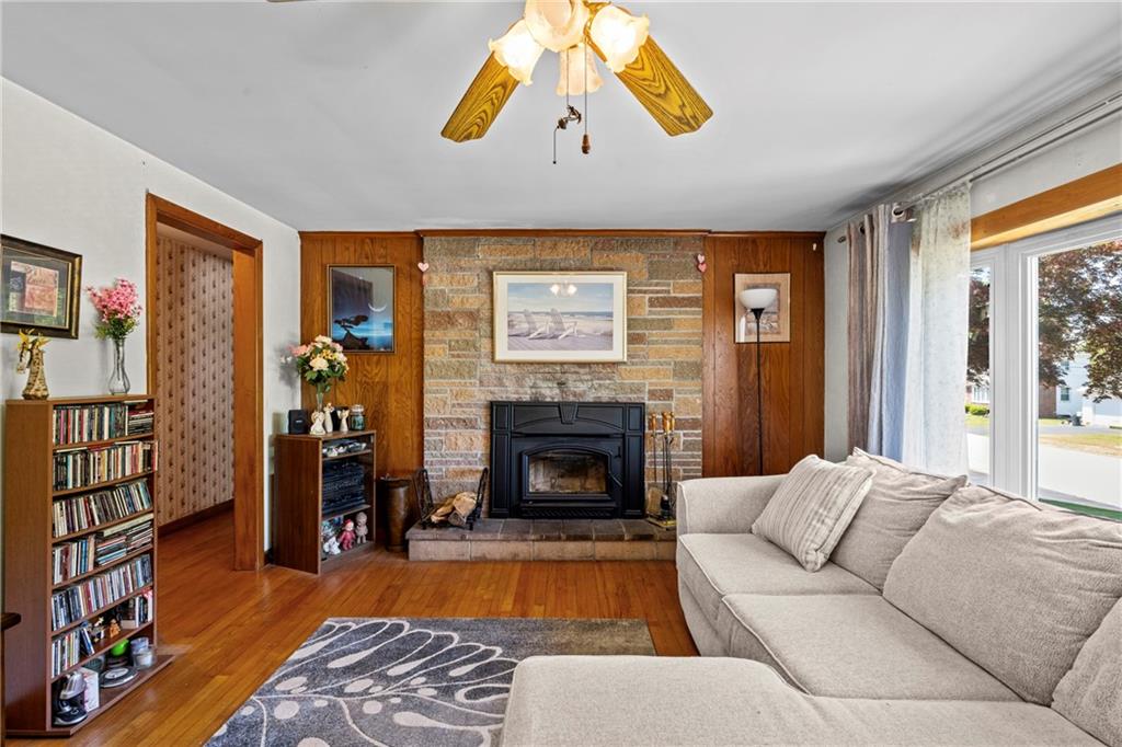 105 Walmer Avenue Property Photo 4