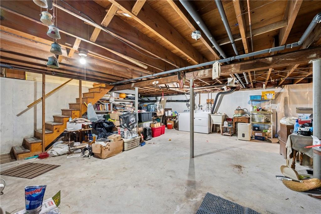 105 Walmer Avenue Property Photo 19