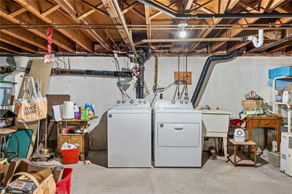 105 Walmer Avenue Property Photo 21