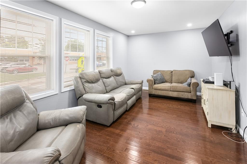 872 Branch Avenue Property Photo 17