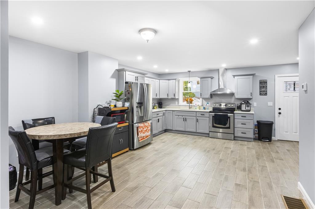 872 Branch Avenue Property Photo 31