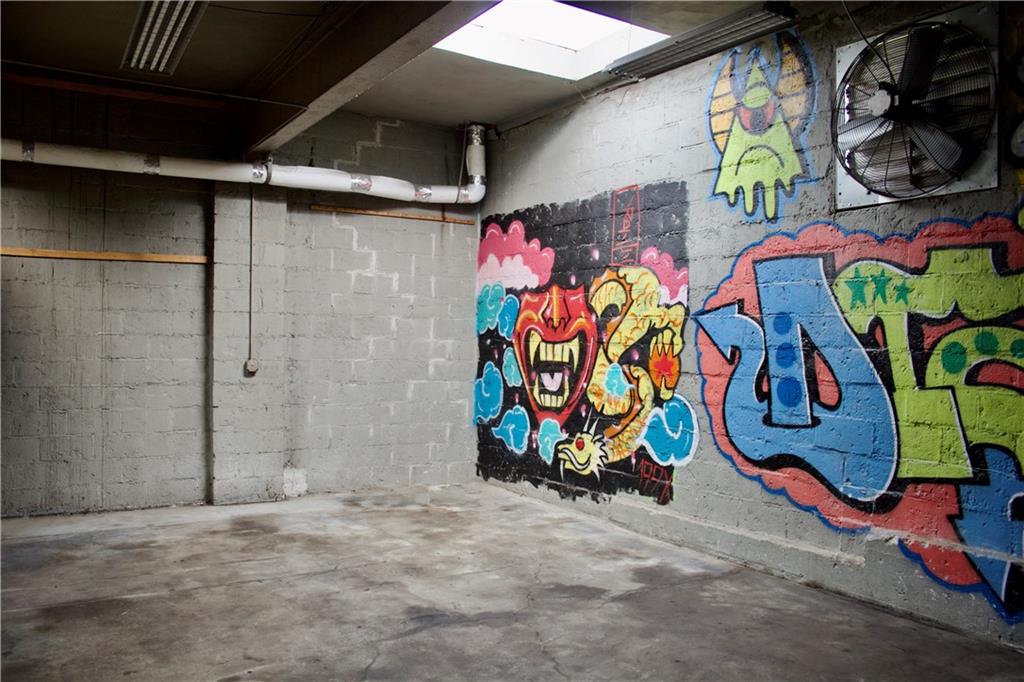 667 Wickenden Street Property Photo 14