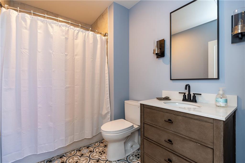 15 Castle Street Unit 9 Property Photo 22