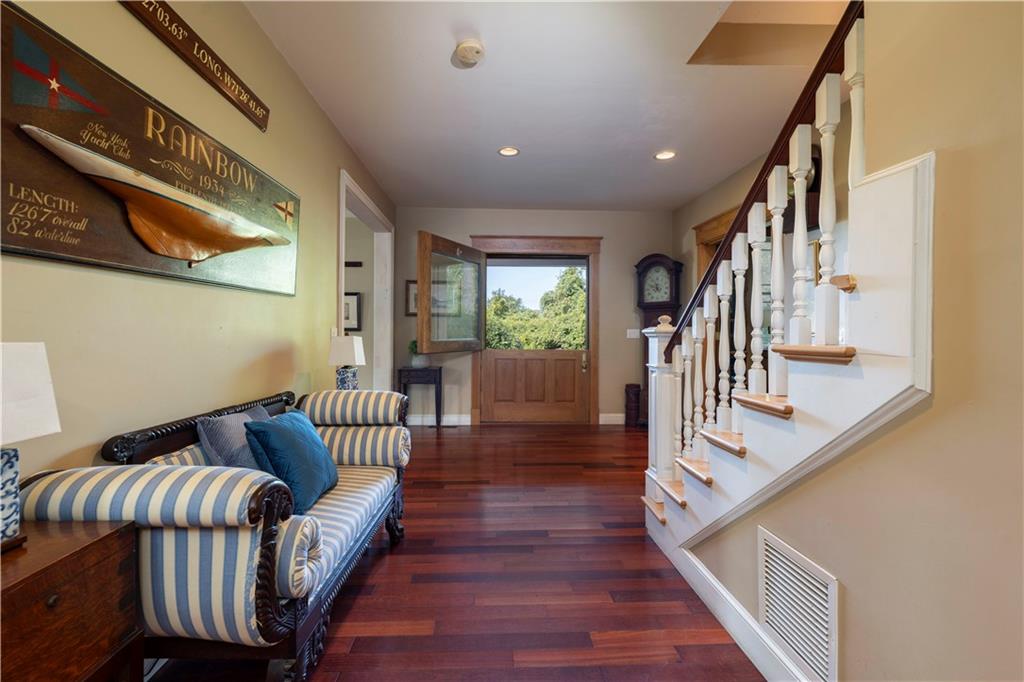 365 Boston Neck Road Property Photo 9
