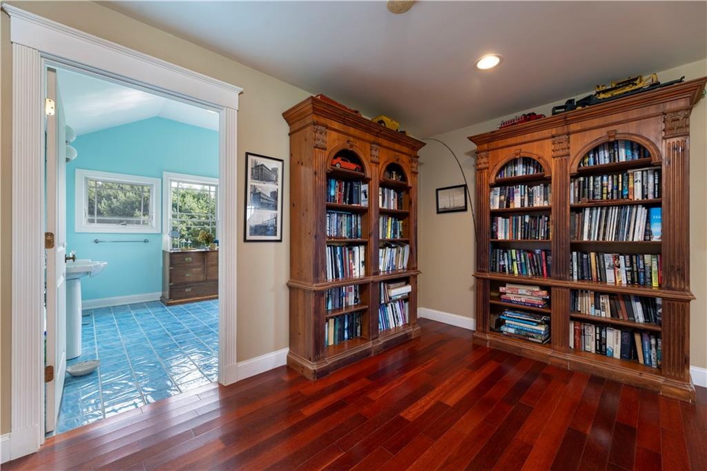 365 Boston Neck Road Property Photo 38