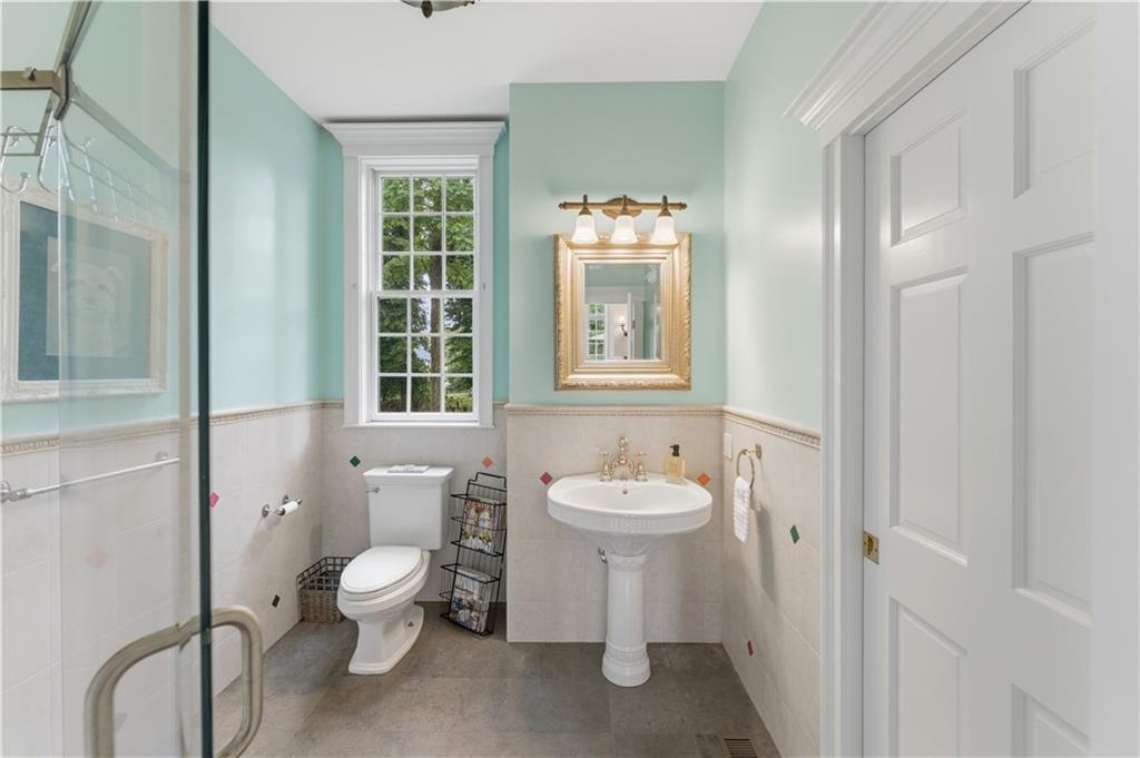 198 Poppasquash Road Property Photo 35