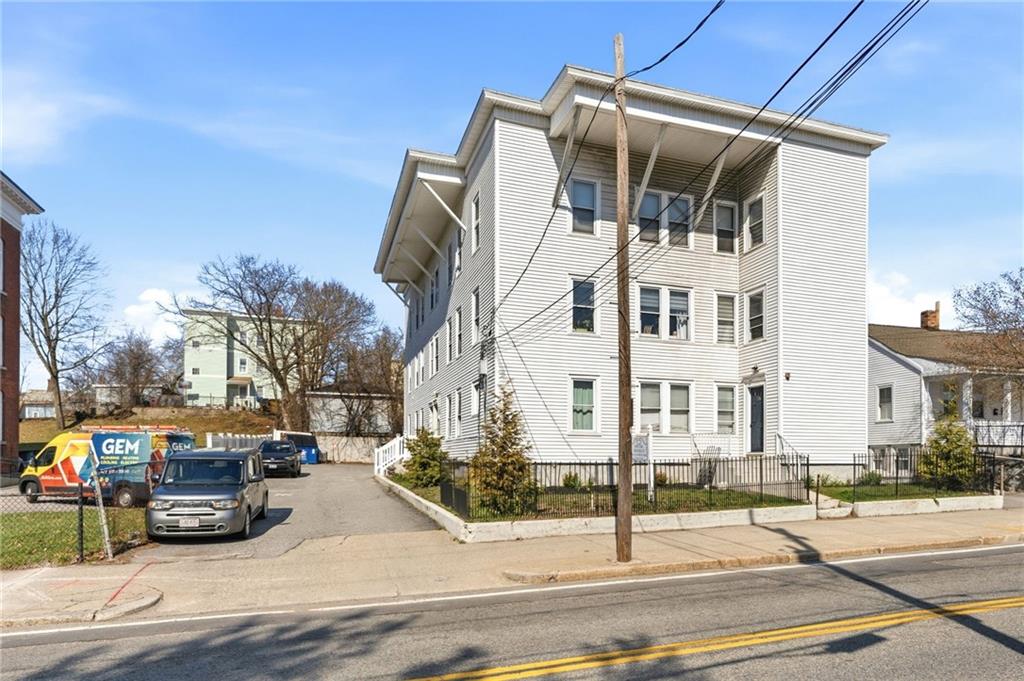 736 Social Street Unit 1r Property Photo 23