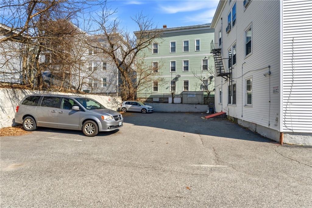 736 Social Street Unit 1r Property Photo 29