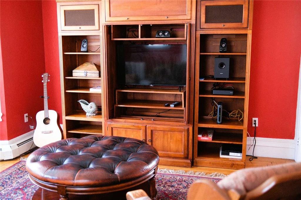 122 Camp Street Property Photo 6