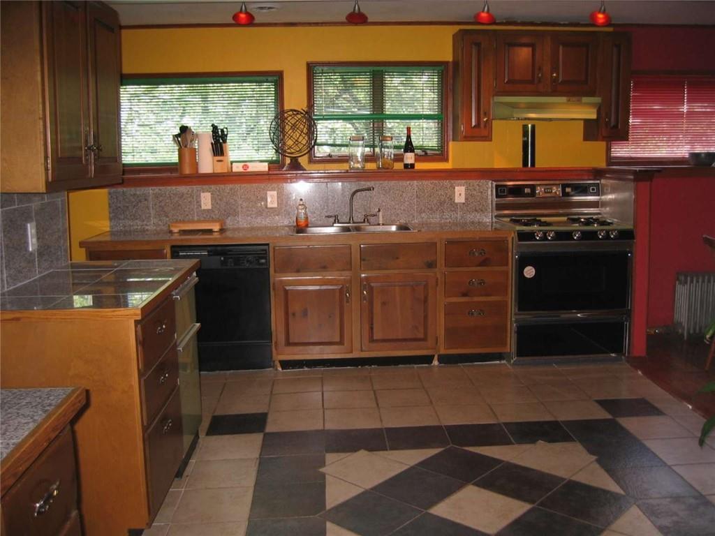 122 Camp Street Property Photo 13
