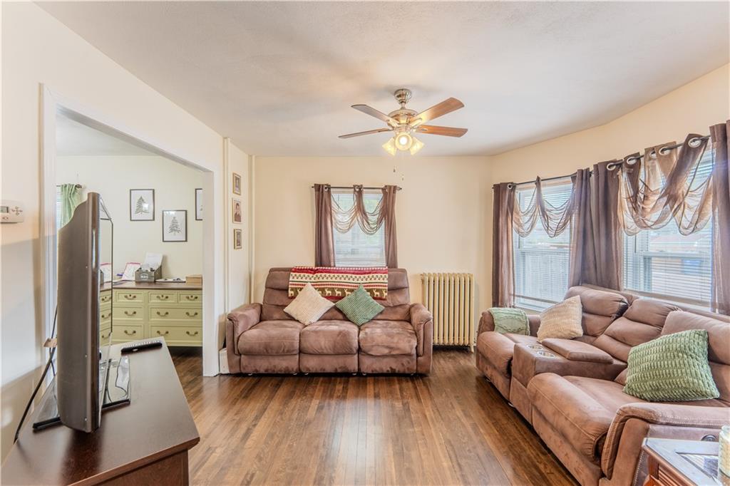 27 Cliffdale Avenue Property Photo 3