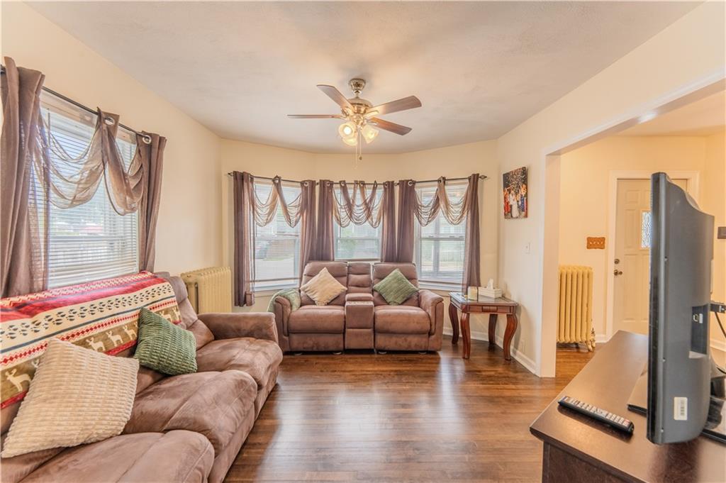 27 Cliffdale Avenue Property Photo 4