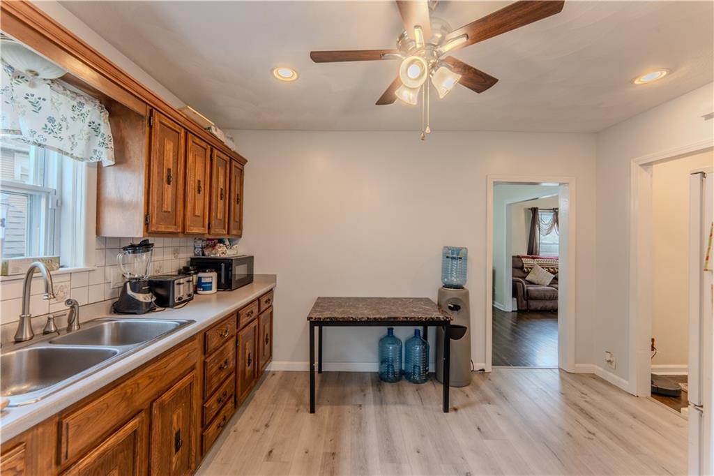 27 Cliffdale Avenue Property Photo 8