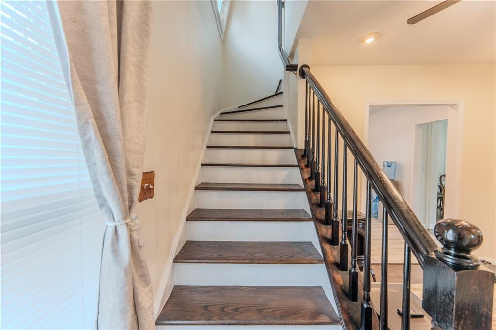 27 Cliffdale Avenue Property Photo 9