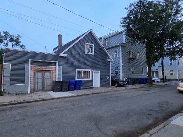 66 Penn Street Property Photo 4