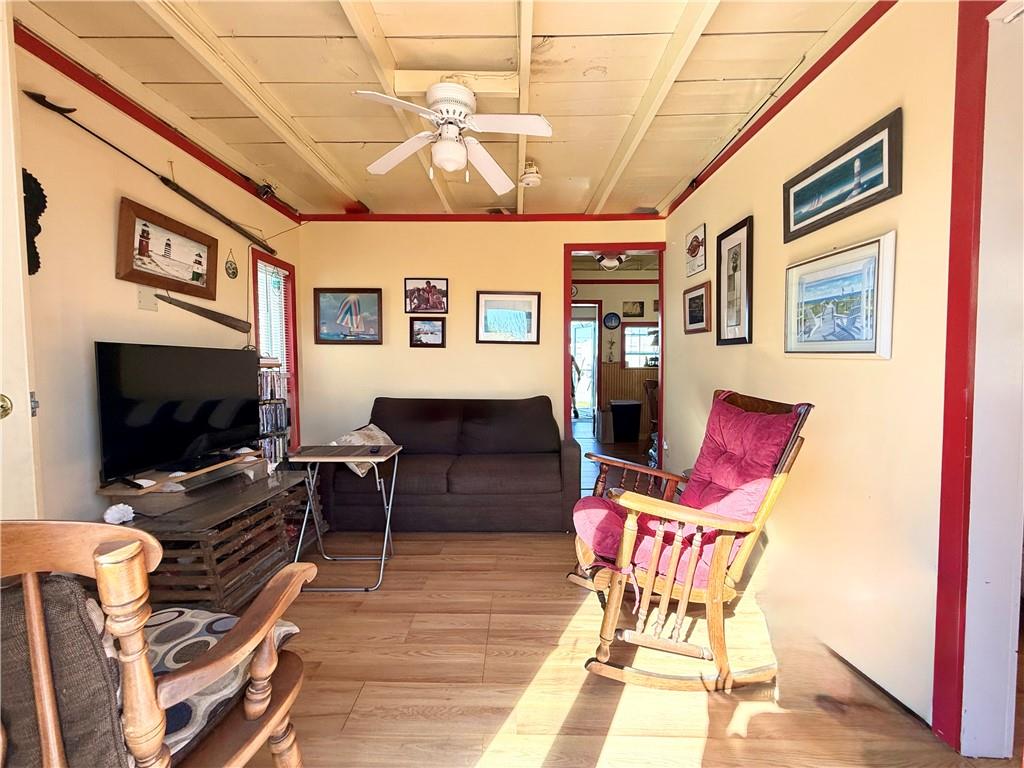 659 C Succotash Road Property Photo 8