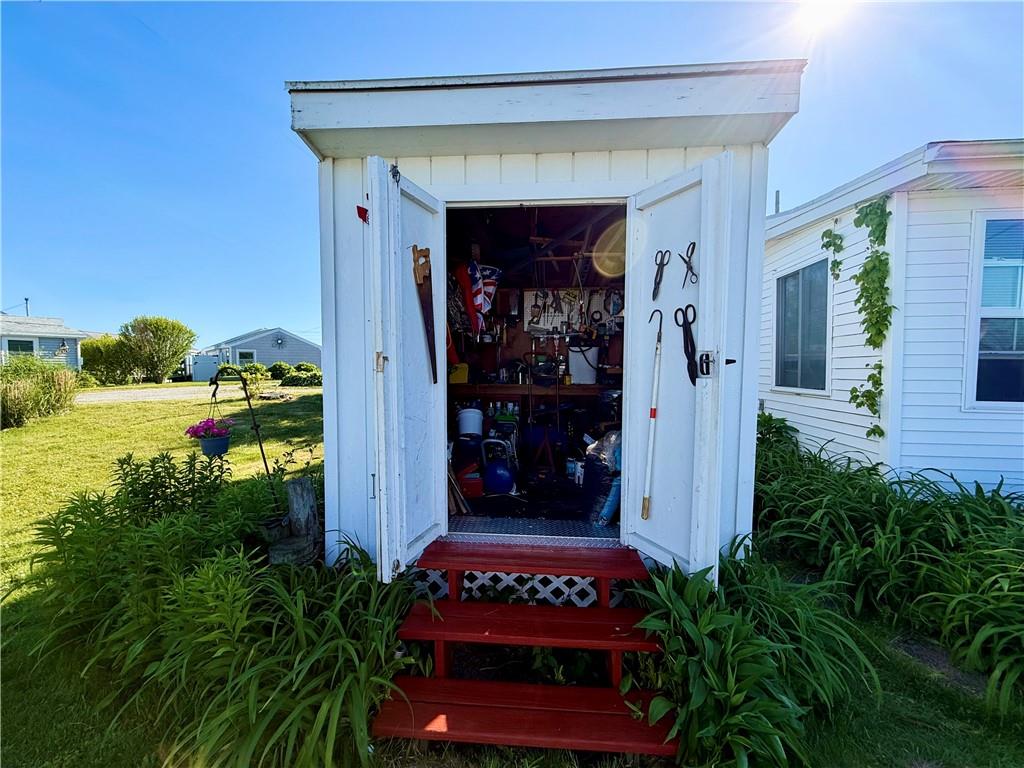 659 C Succotash Road Property Photo 14