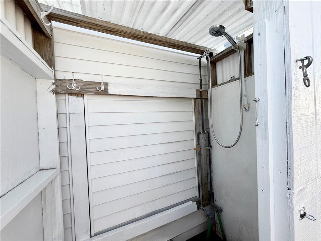 659 C Succotash Road Property Photo 17