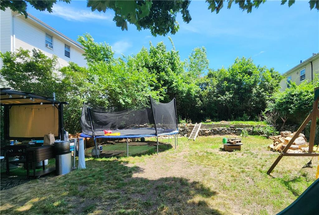 82 Larch Street Property Photo 5