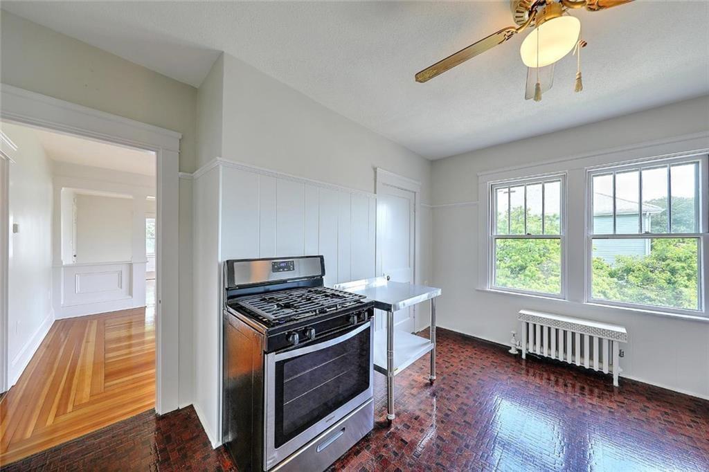 181 183 Saratoga Avenue Property Photo 7