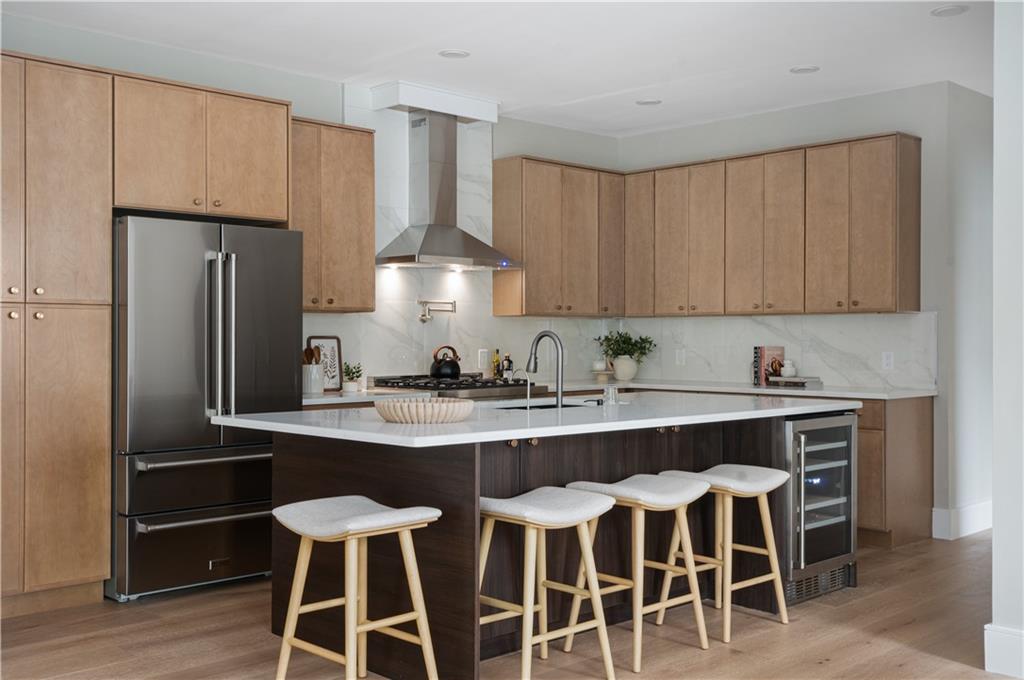 43 12th Street Unit B Property Photo 14