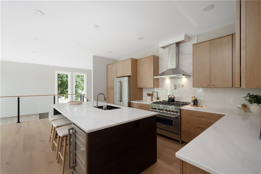 43 12th Street Unit B Property Photo 17