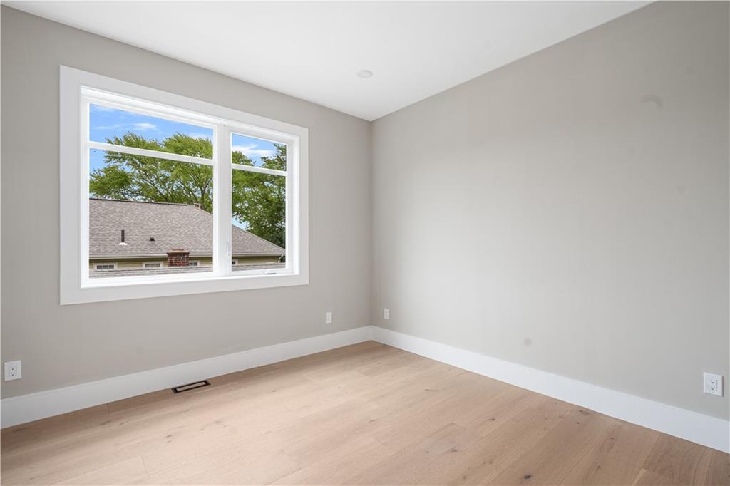 43 12th Street Unit B Property Photo 29