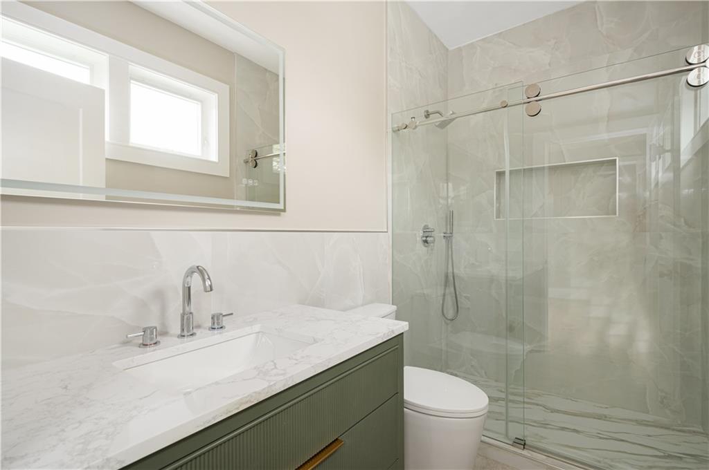 43 12th Street Unit B Property Photo 32