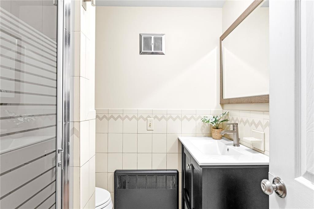 56 Middle Highway Property Photo 18