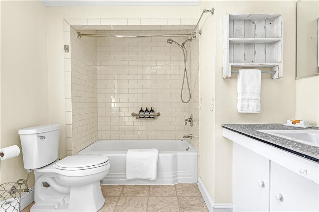 56 Middle Highway Property Photo 29
