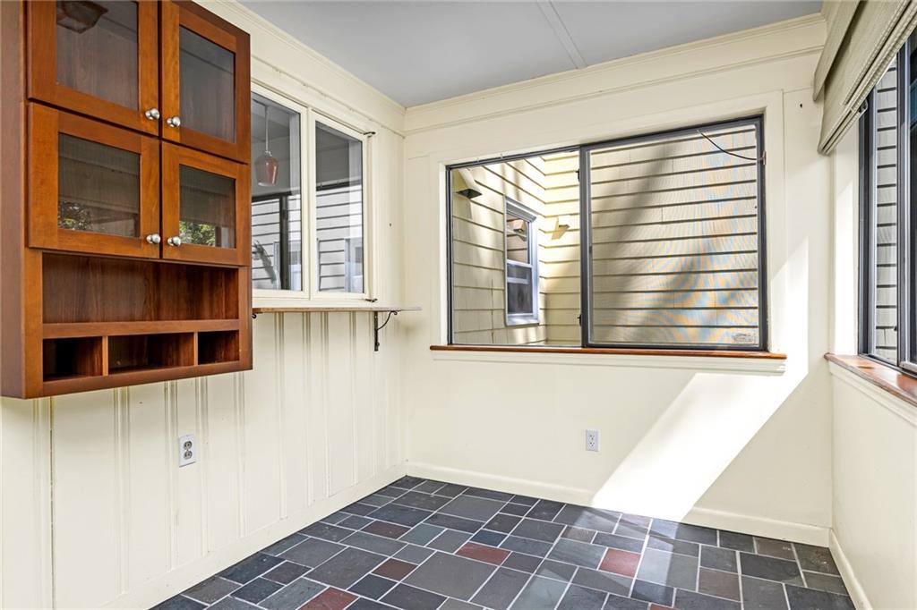 56 Middle Highway Property Photo 32