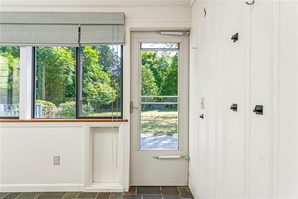 56 Middle Highway Property Photo 34