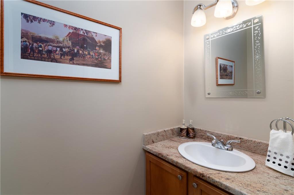 5 Hazelton Lane Property Photo 9