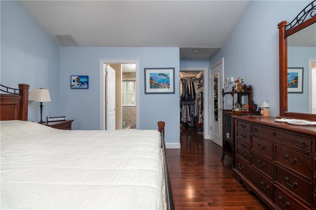 5 Hazelton Lane Property Photo 11