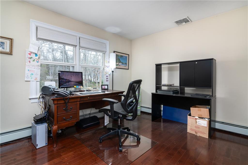 5 Hazelton Lane Property Photo 15