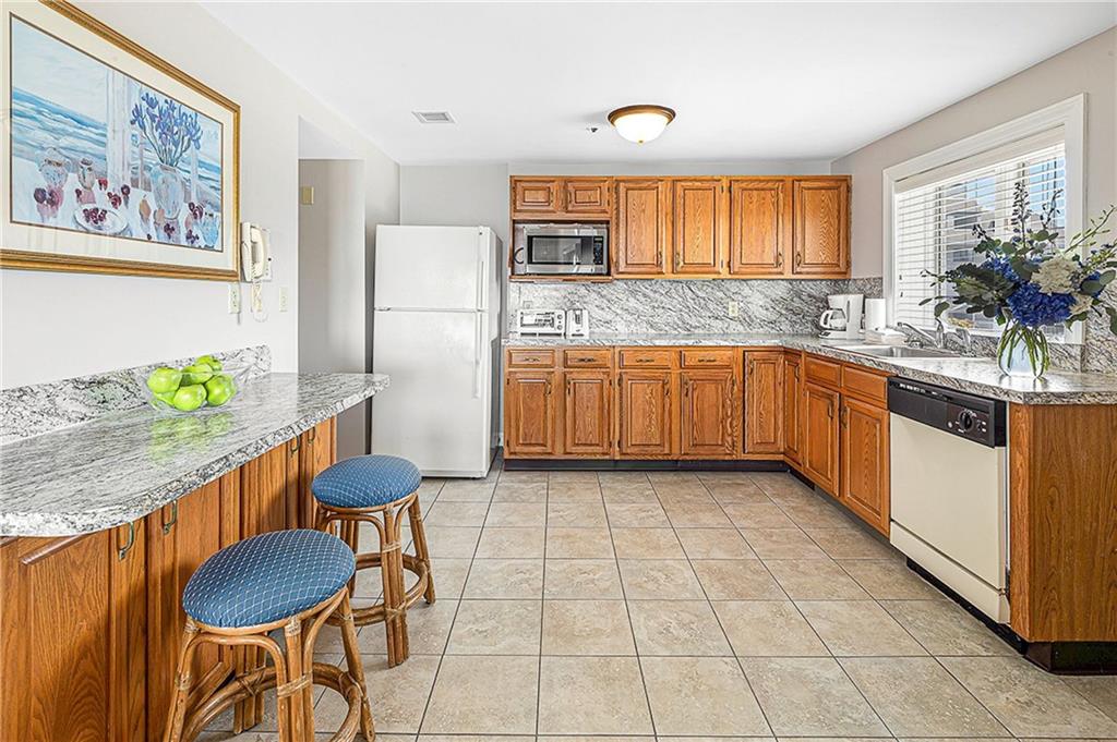 551 Thames Street Unit H3 Property Photo 25