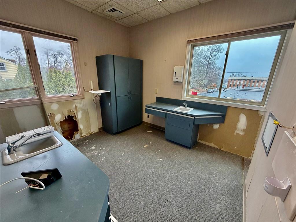 1090 New London Avenue Unit 5 Property Photo 29