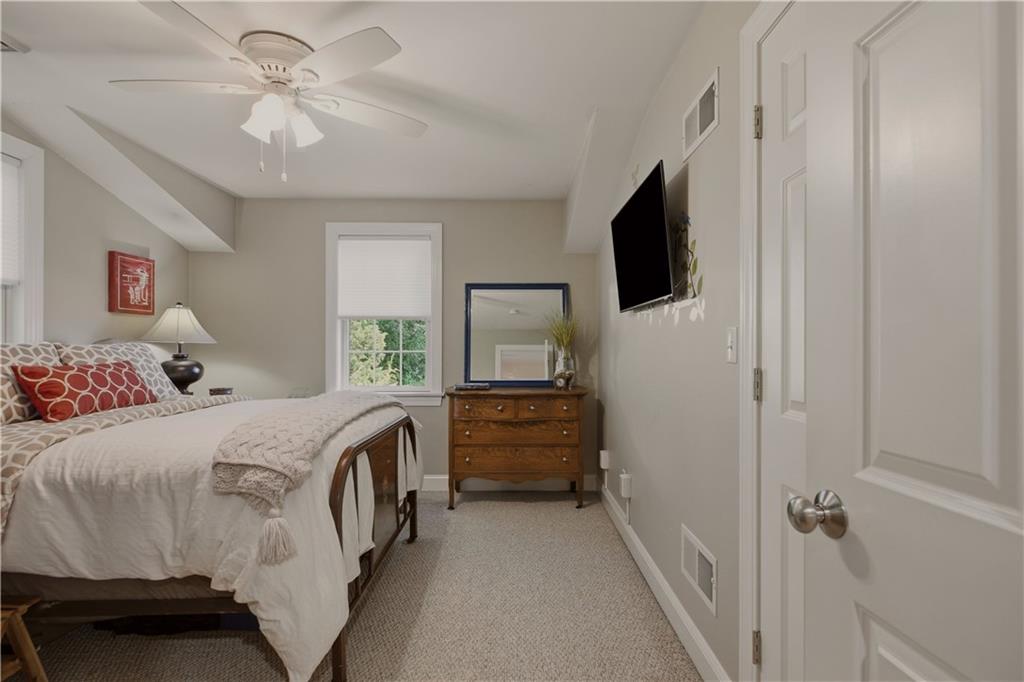 11 King Philip Avenue Property Photo 32