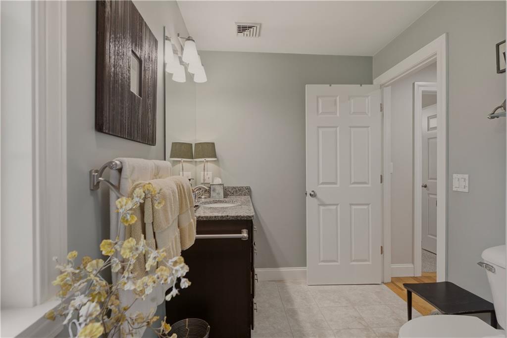 11 King Philip Avenue Property Photo 34