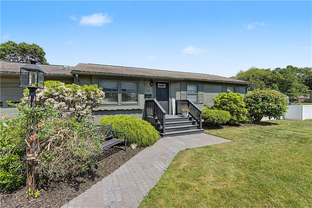 162 Larchmont Road Property Photo 4