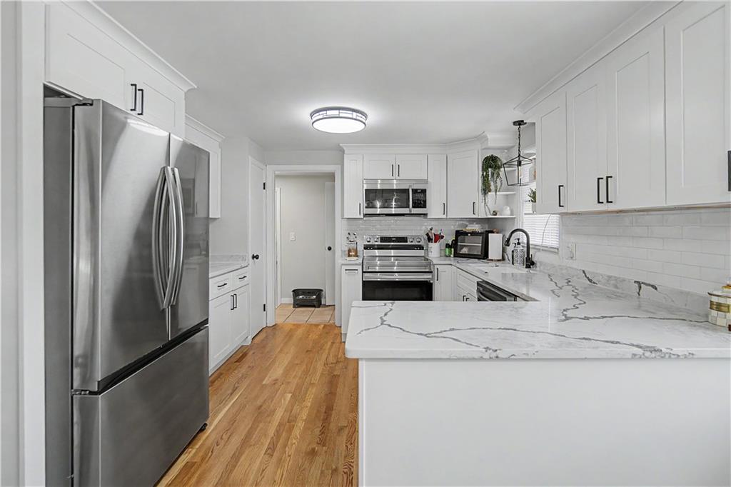 162 Larchmont Road Property Photo 10