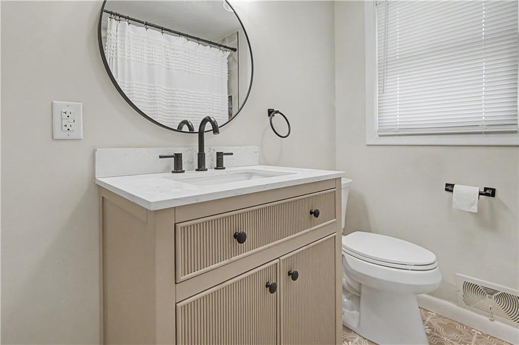 162 Larchmont Road Property Photo 15