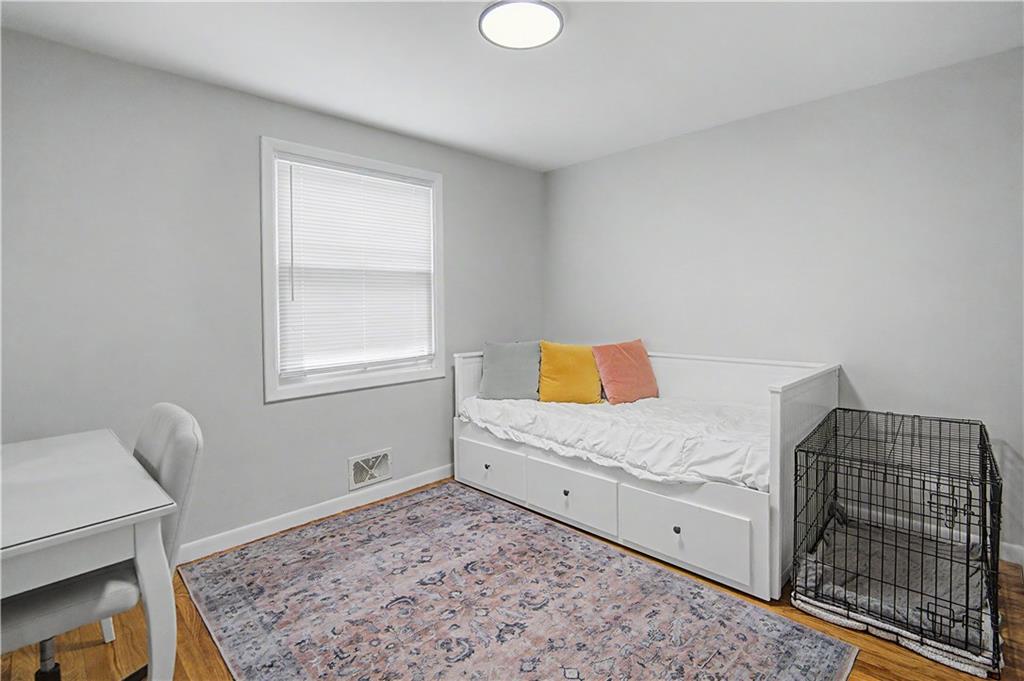 162 Larchmont Road Property Photo 21